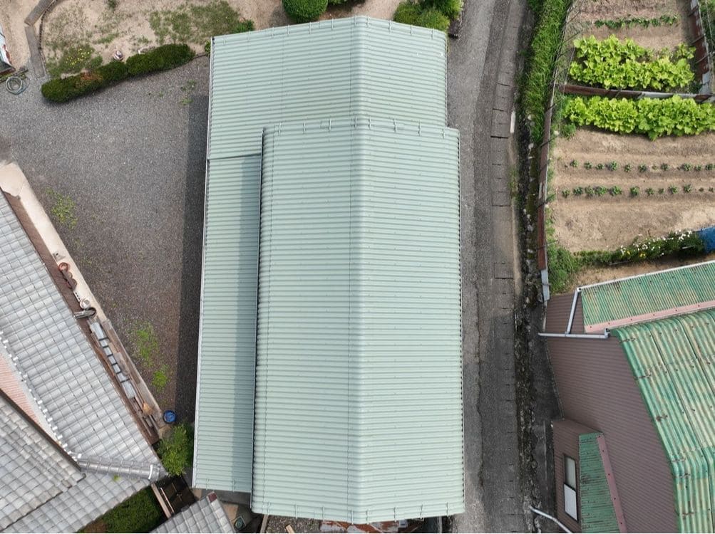 亀山市_K様_施工後_屋根全体 (2) 亀山市の屋根塗装をリペイント匠が施工した写真