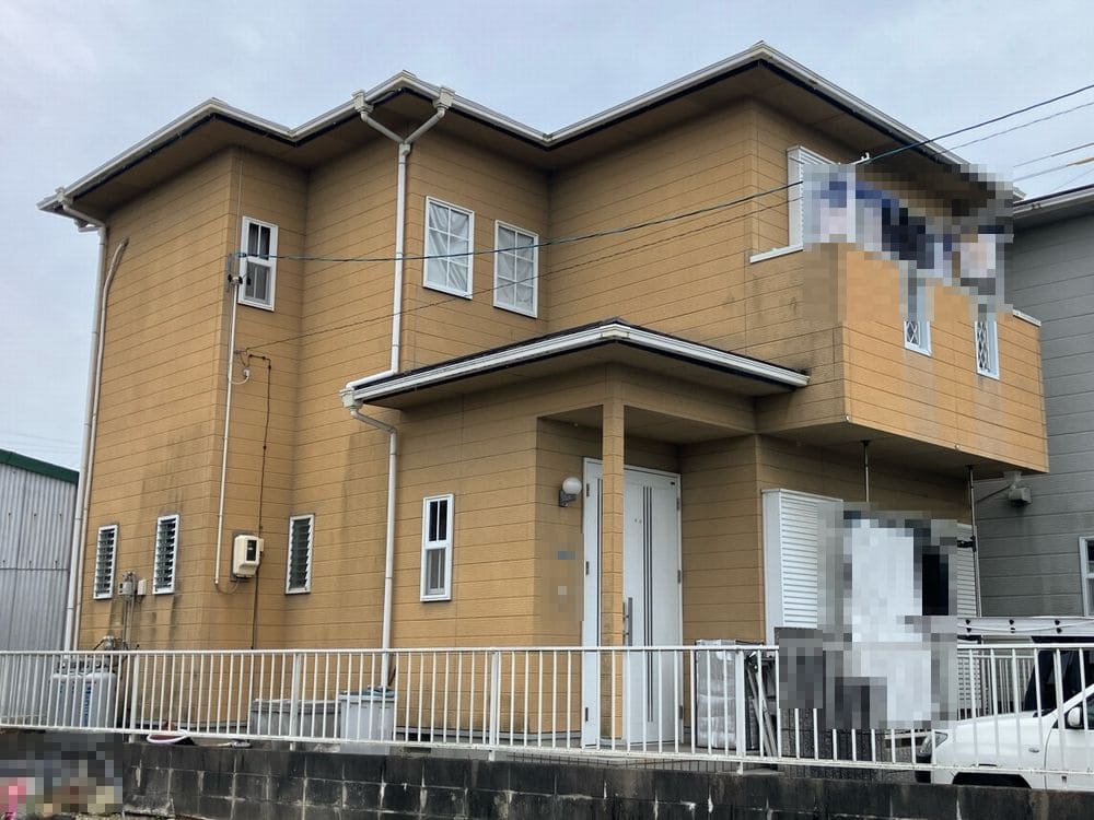T様(鈴鹿市)外壁_施工前 鈴鹿市の外壁塗装、屋根塗装をリペイント匠が施工した写真