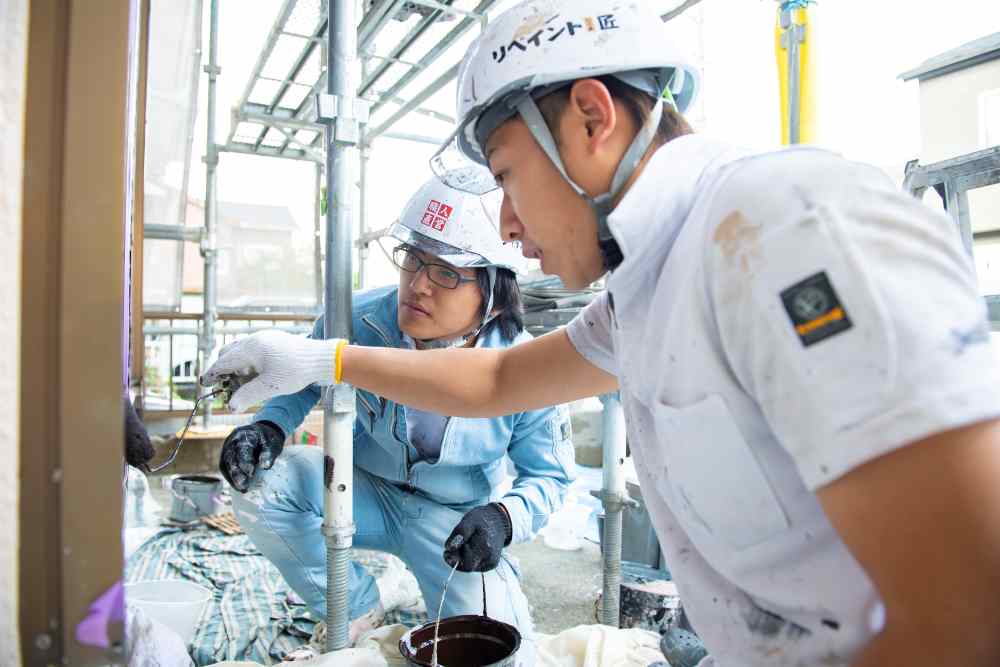 外壁塗装業者を探す前に知っておきたい基本情報