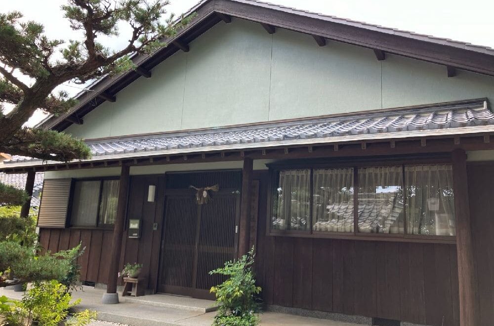 津市の外壁塗装をリペイント匠が施工した写真