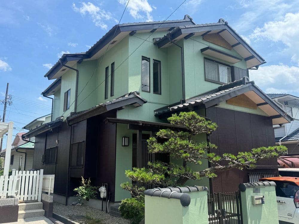 施工後_外壁全体 (2) 員弁郡の外壁塗装をリペイント匠が施工した写真