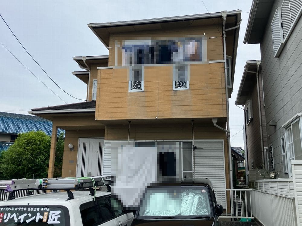 T様(鈴鹿市)外壁_施工前2 鈴鹿市の外壁塗装、屋根塗装をリペイント匠が施工した写真