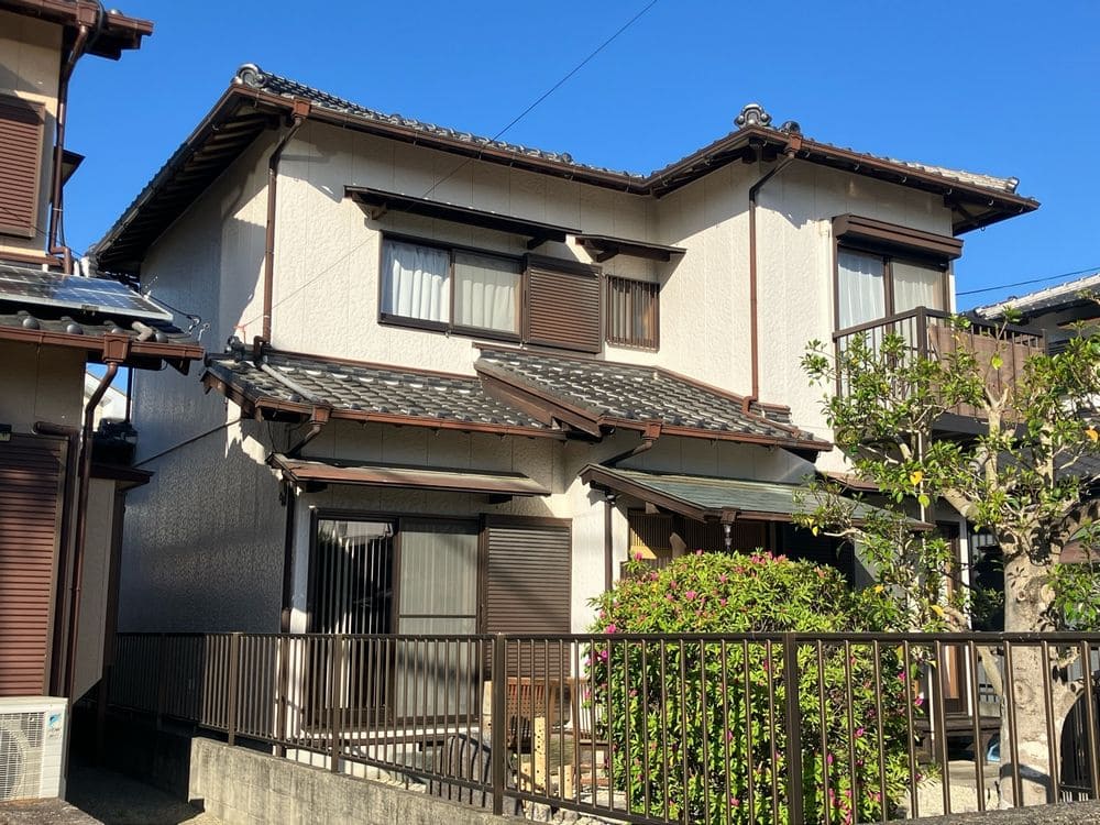 松阪市 T様 施工前 (3) 松阪市の外壁塗装をリペイント匠が施工した写真