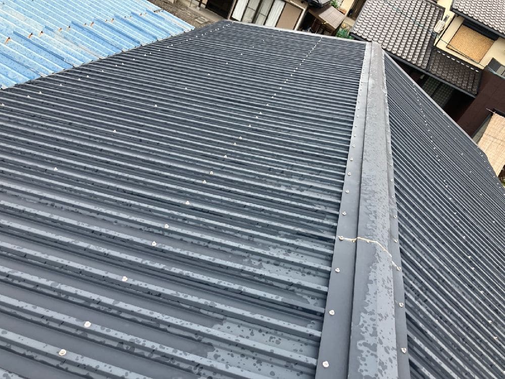 M様(津)施工前_屋根全体 津市の外壁塗装、屋根塗装をリペイント匠が施工した写真