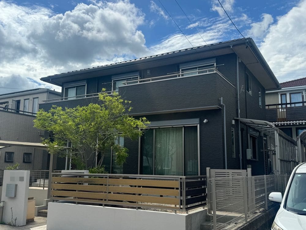 U様(三重郡朝日町)施工後_外壁全体 (1) 三重郡朝日町の外壁塗装をリペイント匠が施工した写真