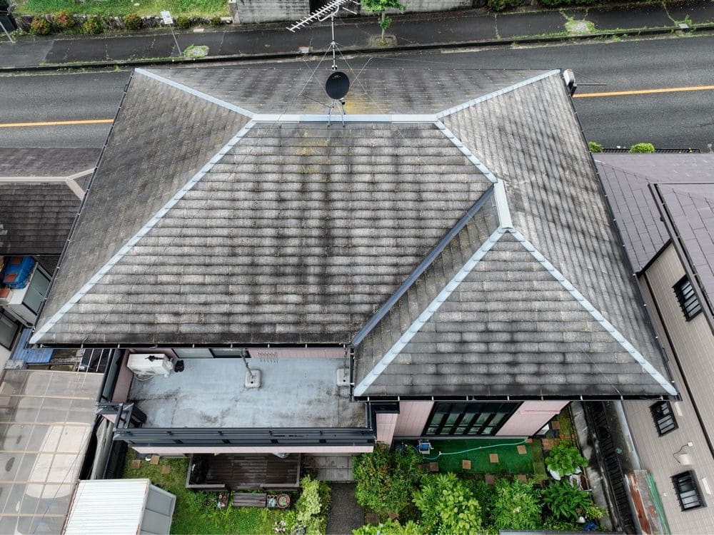 名張市の屋根塗装をリペイント匠が施工した写真
