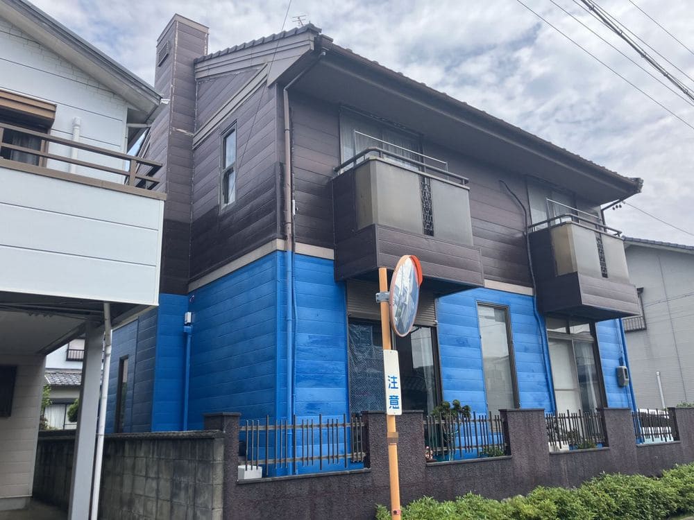 T様(伊勢市)外壁_施工前2 伊勢市の外壁塗装をリペイント匠が施工した写真