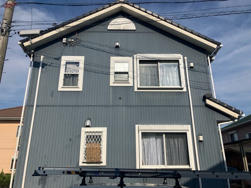 O様(鈴鹿市)外壁_施工前 鈴鹿市の外壁塗装をリペイント匠が施工した写真