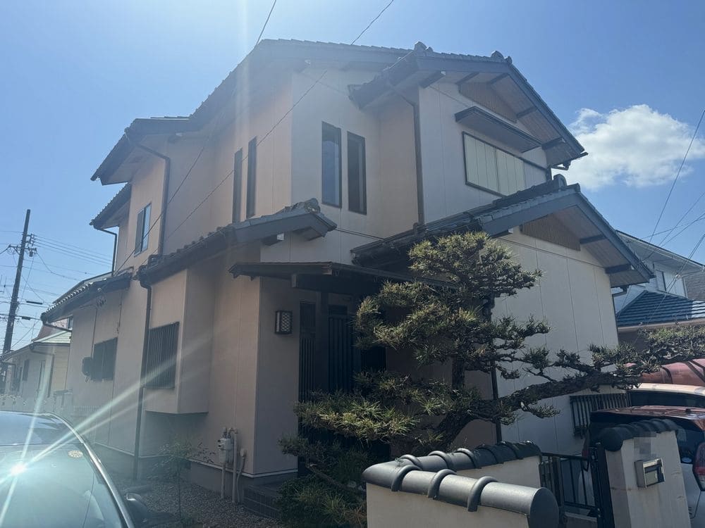 施工前_外壁全体 (2) 員弁郡の外壁塗装をリペイント匠が施工した写真