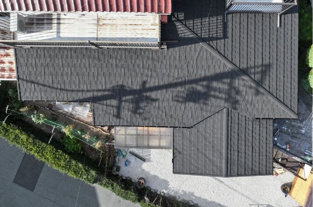 津市の屋根工事をリペイント匠が施工した写真