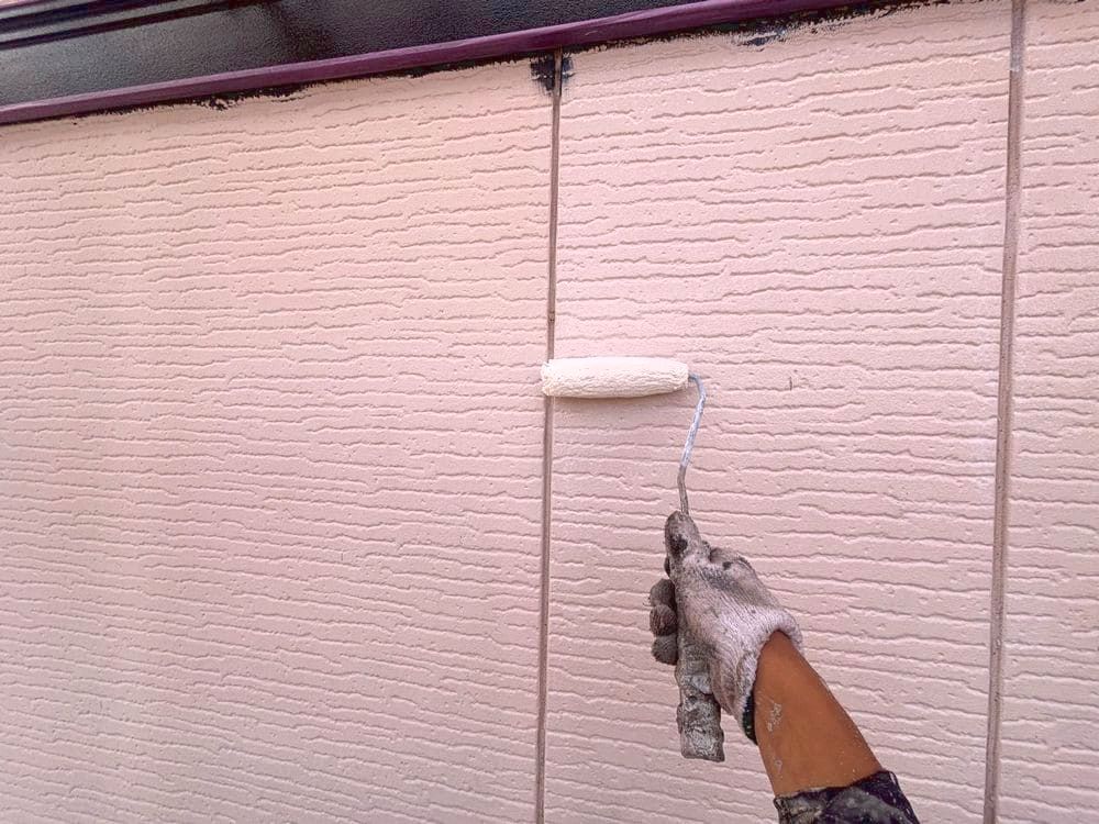 O様(鈴鹿市)外壁_下塗り 鈴鹿市の外壁・屋根塗装をリペイント匠が施工した写真