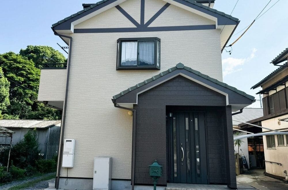 四日市市の外壁塗装と防水工事をリペイント匠が施工した写真