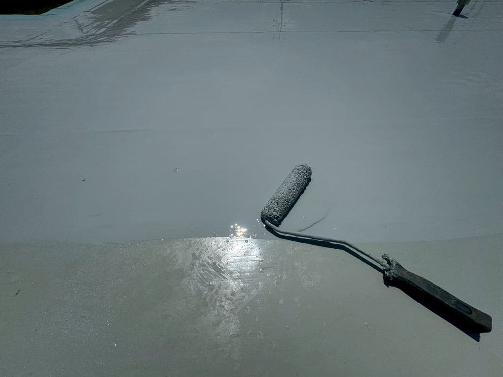 S様(名張市桔梗が丘)_防水(二層目) 名張市の防水工事をリペイント匠が施工した写真
