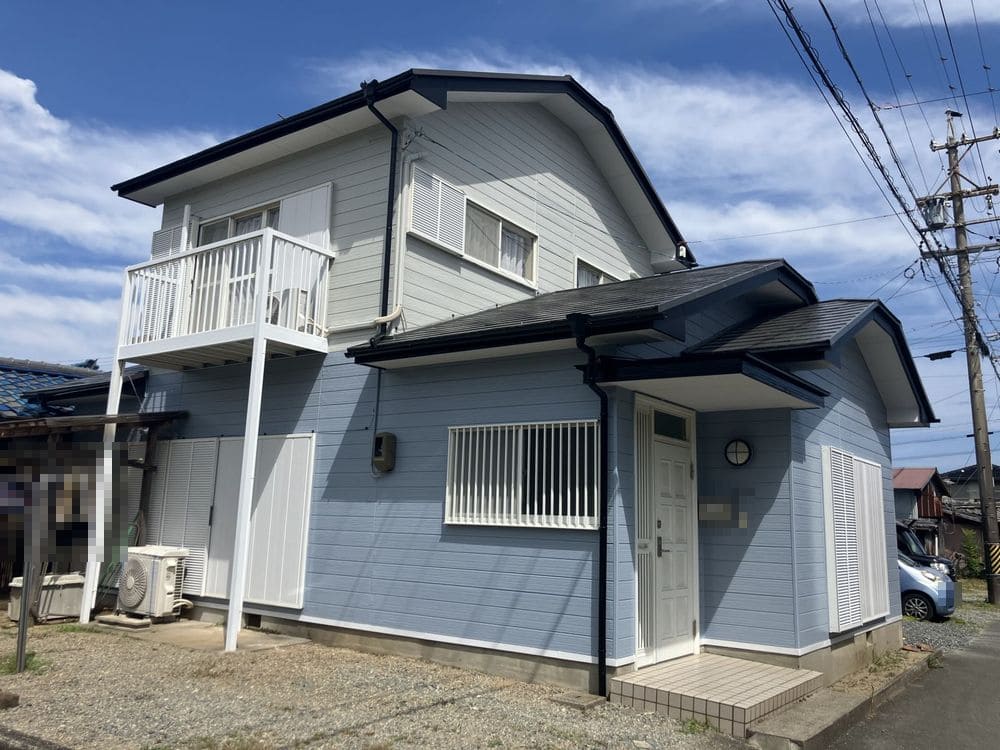 伊勢市の外壁・屋根塗装をリペイント匠が施工した写真