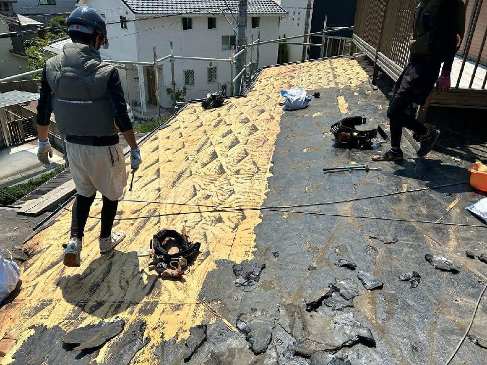 N様(津)大工工事(葺き替え時下地2) 津市の屋根工事をリペイント匠が施工した写真