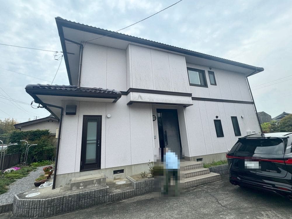 O様(鈴鹿市)外壁_施工前2 鈴鹿市の外壁・屋根塗装をリペイント匠が施工した写真