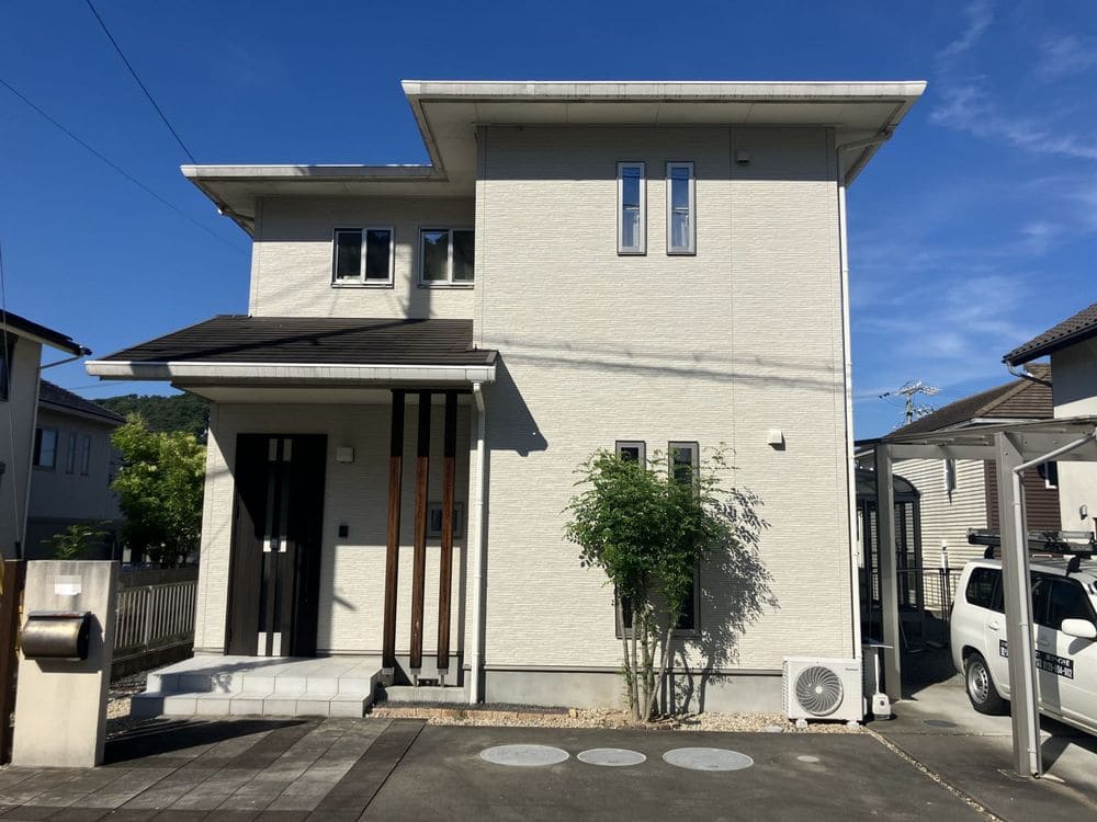 T様(伊勢市)外壁_施工前3 伊勢市の外壁・屋根塗装をリペイント匠が施工した写真