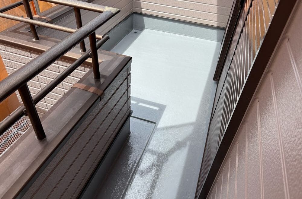 桑名市の外壁塗装、屋根塗装、防水工事をリペイント匠が施工した写真