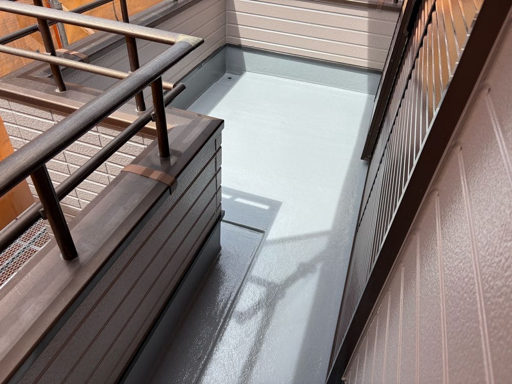 桑名市の外壁塗装、屋根塗装、防水工事をリペイント匠が施工した写真