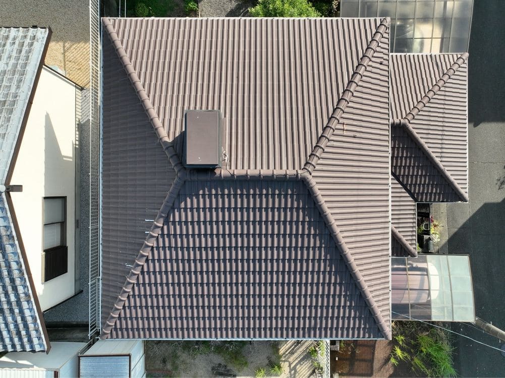 亀山市_M様_施工前_屋根全体 亀山市の外壁塗装、屋根塗装をリペイント匠が施工した写真