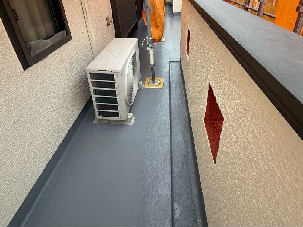 津市の外壁塗装、防水工事をリペイント匠が施工した写真