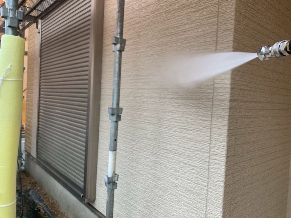 松阪市 S様高圧洗浄 (2) 松阪市の外壁塗装をリペイント匠が施工した写真