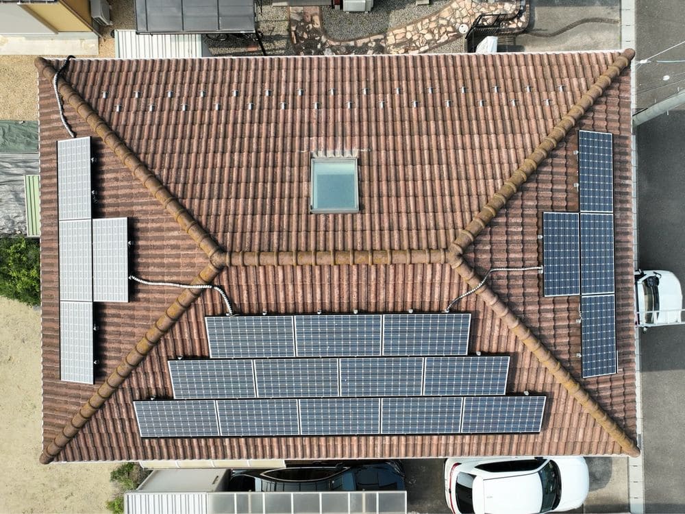 W様(鈴鹿市北玉垣町)施工前_屋根全体 鈴鹿市の外壁塗装、屋根塗装をリペイント匠が施工した写真