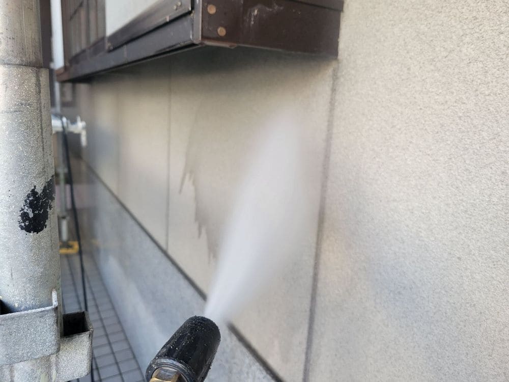 M様(伊賀市)高圧洗浄(外壁) (2) 伊賀市の外壁塗装をリペイント匠が施工した写真