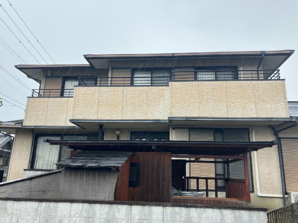 O様(津)施工前_外壁全体 (4) 津市の外壁塗装、屋根塗装をリペイント匠が施工した写真