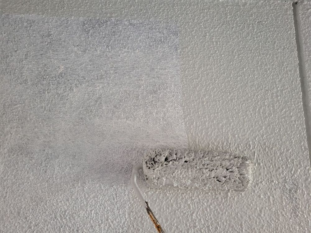 M様(伊賀市)_外壁(中塗り1) 伊賀市の外壁塗装をリペイント匠が施工した写真