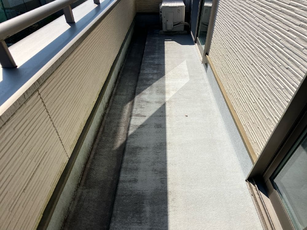 津市の外壁塗装、屋根塗装、防水工事をリペイント匠が施工した写真