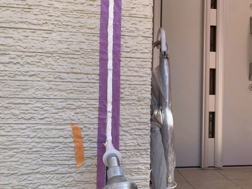 松阪市 S様コーキング打ち込み 松阪市の外壁塗装をリペイント匠が施工した写真