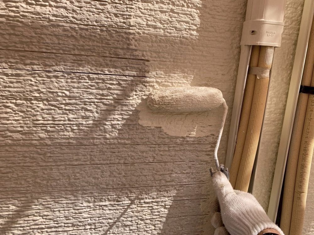 松阪市 S様中塗り 松阪市の外壁塗装をリペイント匠が施工した写真