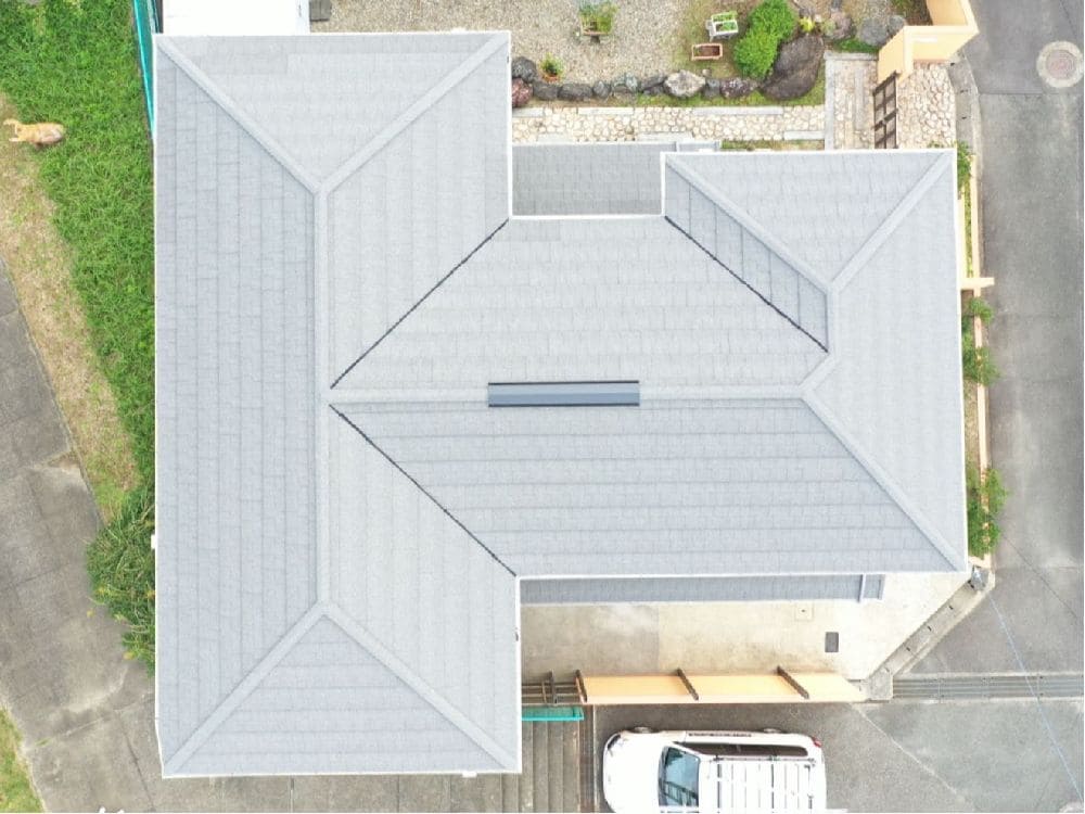 S様(津)施工後_屋根全体 (2) 津市の外壁塗装、屋根工事をリペイント匠が施工した写真