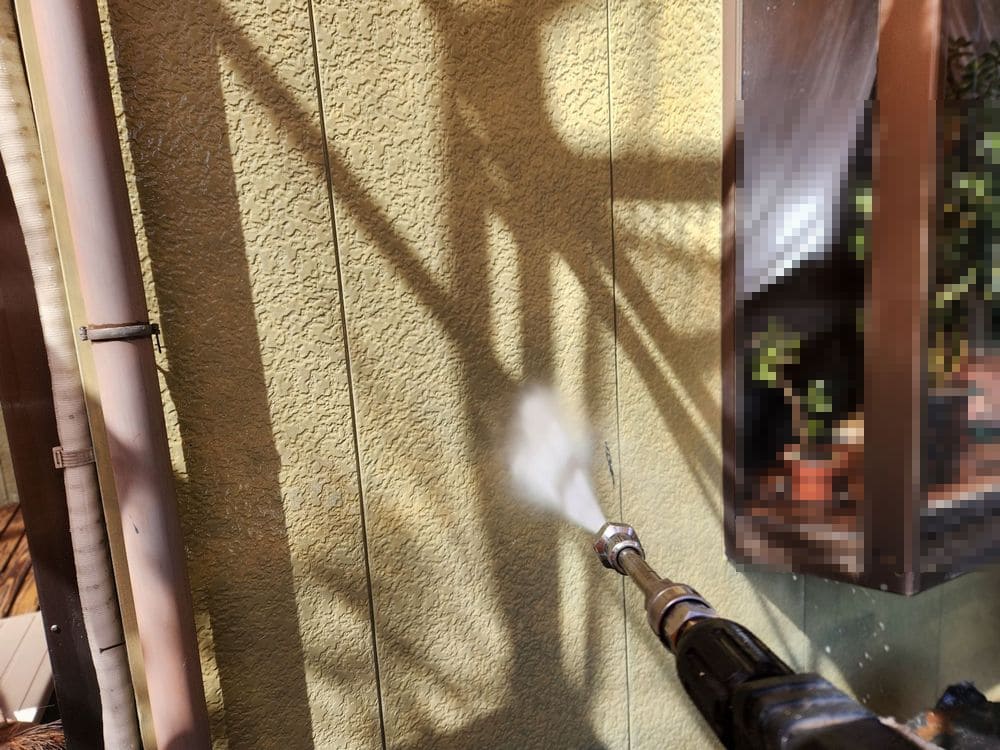 S様(亀山市)外壁‗高圧洗浄 亀山市で外壁・屋根塗装をリペイント匠が施工した写真