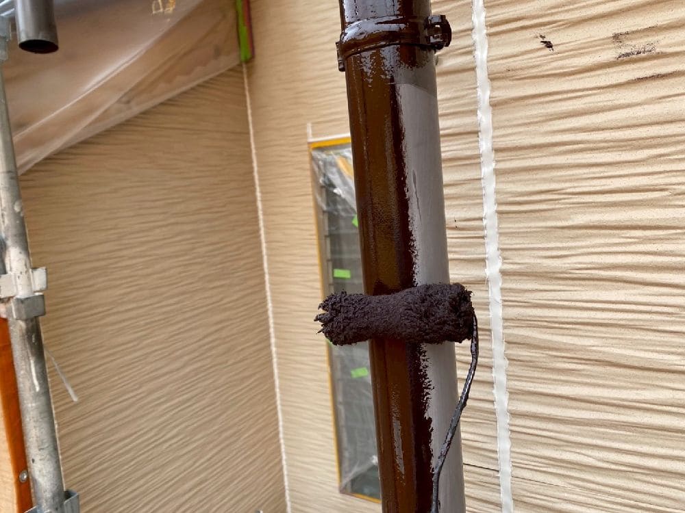 T様(津)樋(中塗り) (2) 津市の外壁塗装をリペイント匠が施工した写真