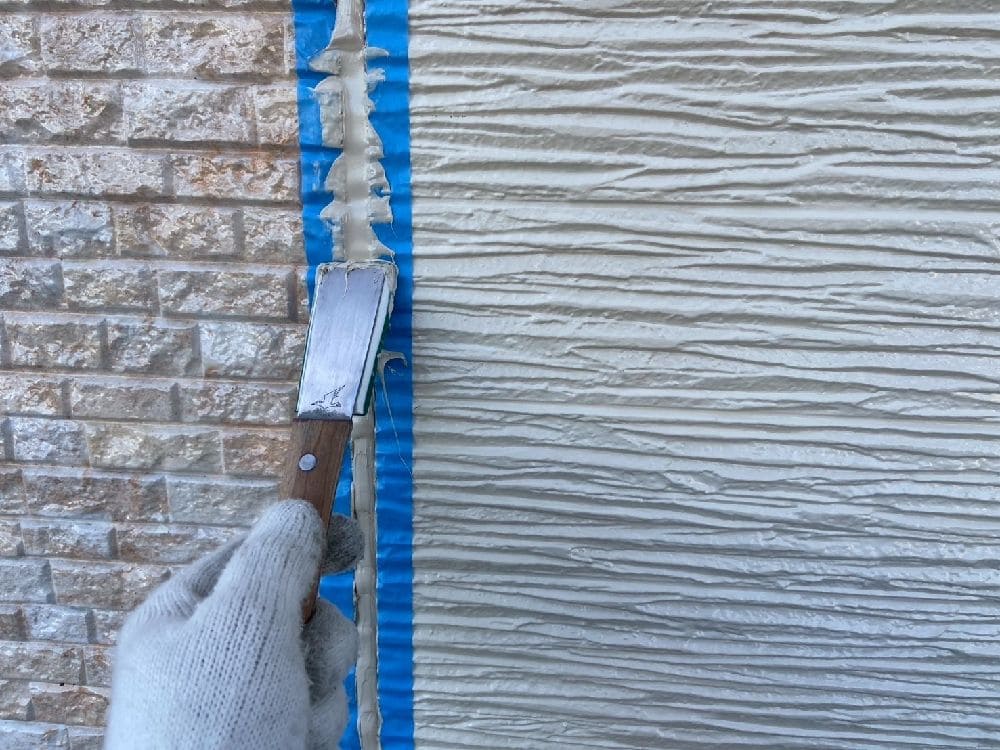 A様(四日市)シール(打ちならし) 四日市市の外壁塗装、屋根塗装をリペイント匠が施工した写真