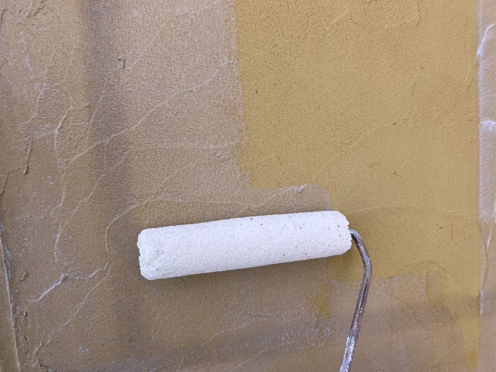 M様(伊勢市)外壁‗下塗り3 伊勢市の外壁塗装をリペイント匠が施工した写真