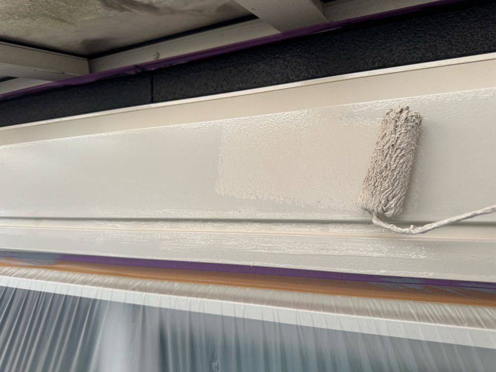 シャッターボックス(上塗り) いなべ市で外壁・屋根塗装をリペイント匠が施工した写真