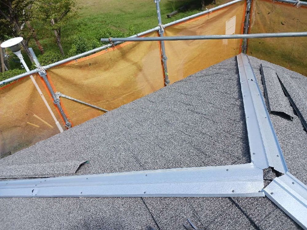 S様(津)屋根 棟板金(貫板取付2) 津市の外壁塗装、屋根工事をリペイント匠が施工した写真