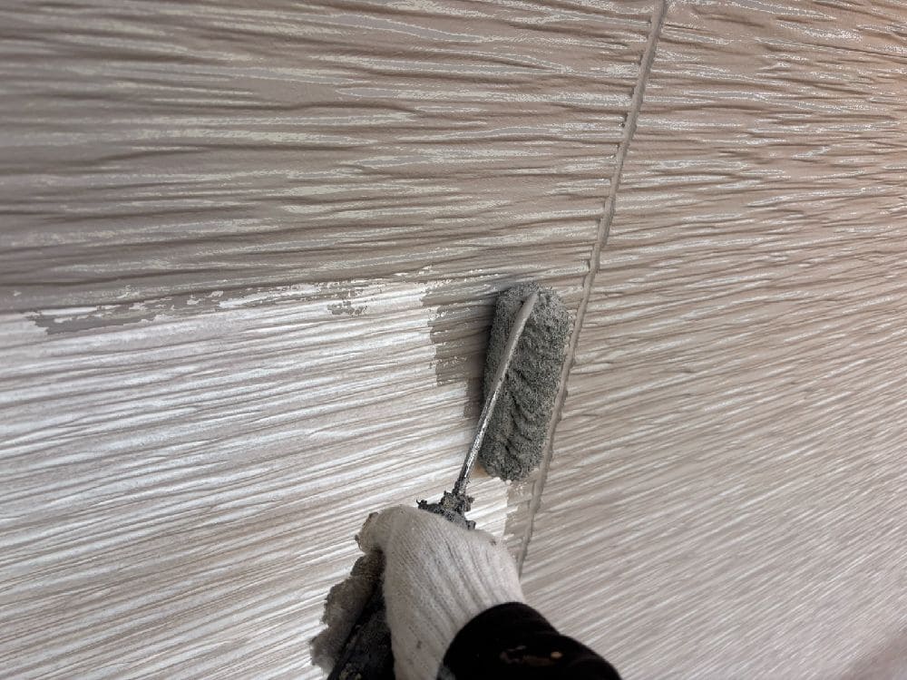 T様(津)外壁(中塗り1) (4) 津市の外壁塗装をリペイント匠が施工した写真