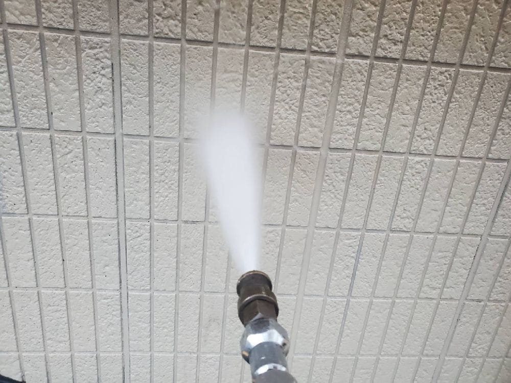 亀山市の外壁塗装、屋根塗装をリペイント匠が施工した写真