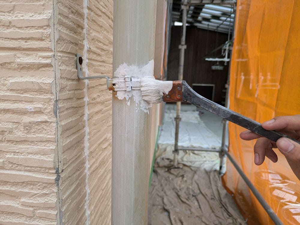 津市久居 N様下塗り 津市の外壁塗装をリペイント匠が施工した写真