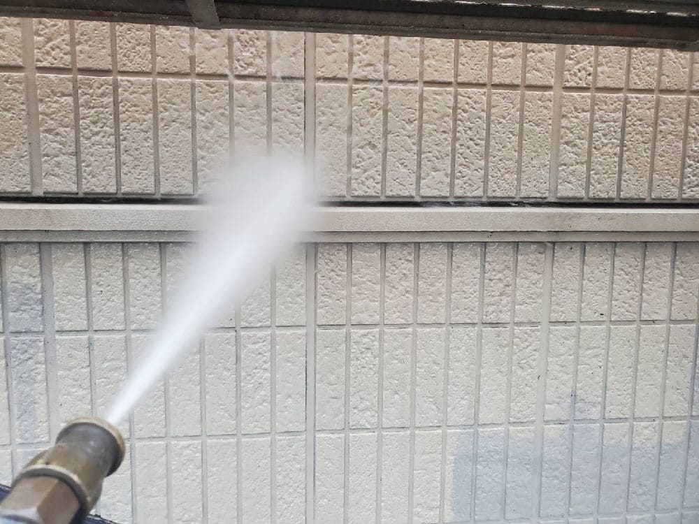 亀山市の外壁塗装、屋根塗装をリペイント匠が施工した写真