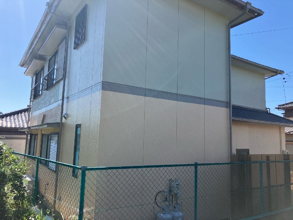 S様(津)_施工後_外壁全体 (2) 津市の外壁塗装、屋根工事をリペイント匠が施工した写真