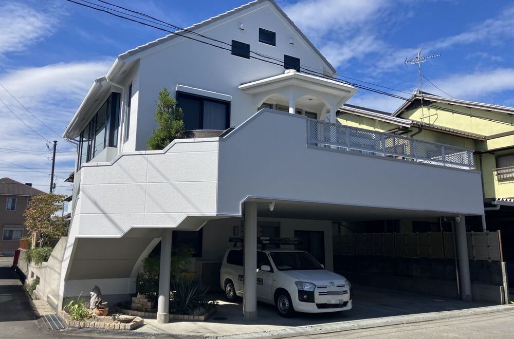 松阪市の外壁・屋根塗装と防水工事をリペイント匠が施工した写真