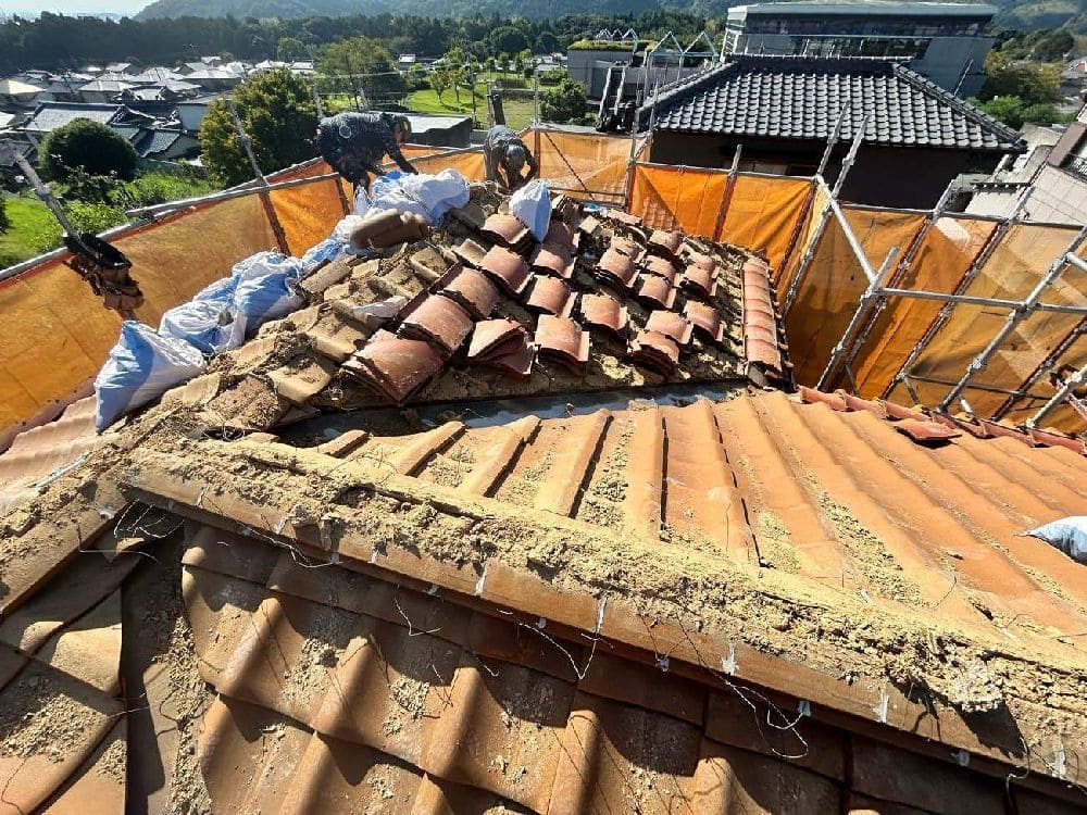 S様(津)屋根(葺き替え時下地1) 津市の外壁塗装、屋根工事をリペイント匠が施工した写真