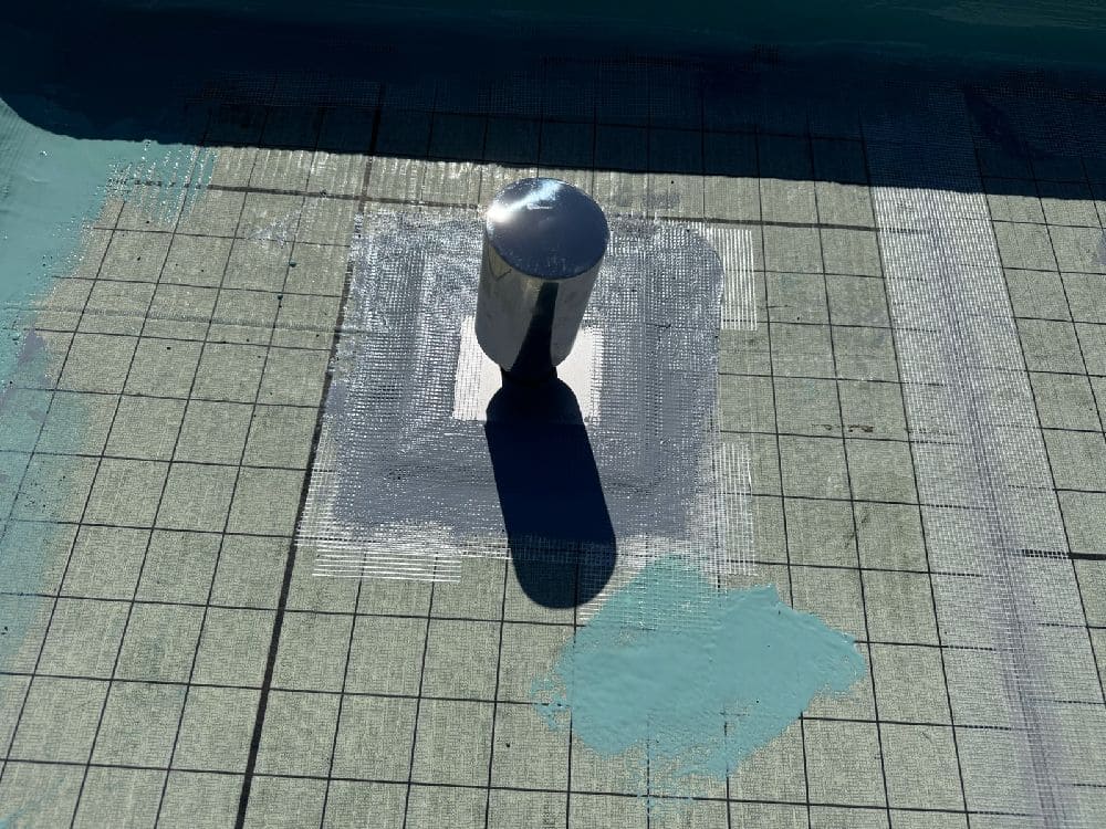 E様(津)防水脱気筒設置 津市で防水工事をリペイント匠が施工した写真