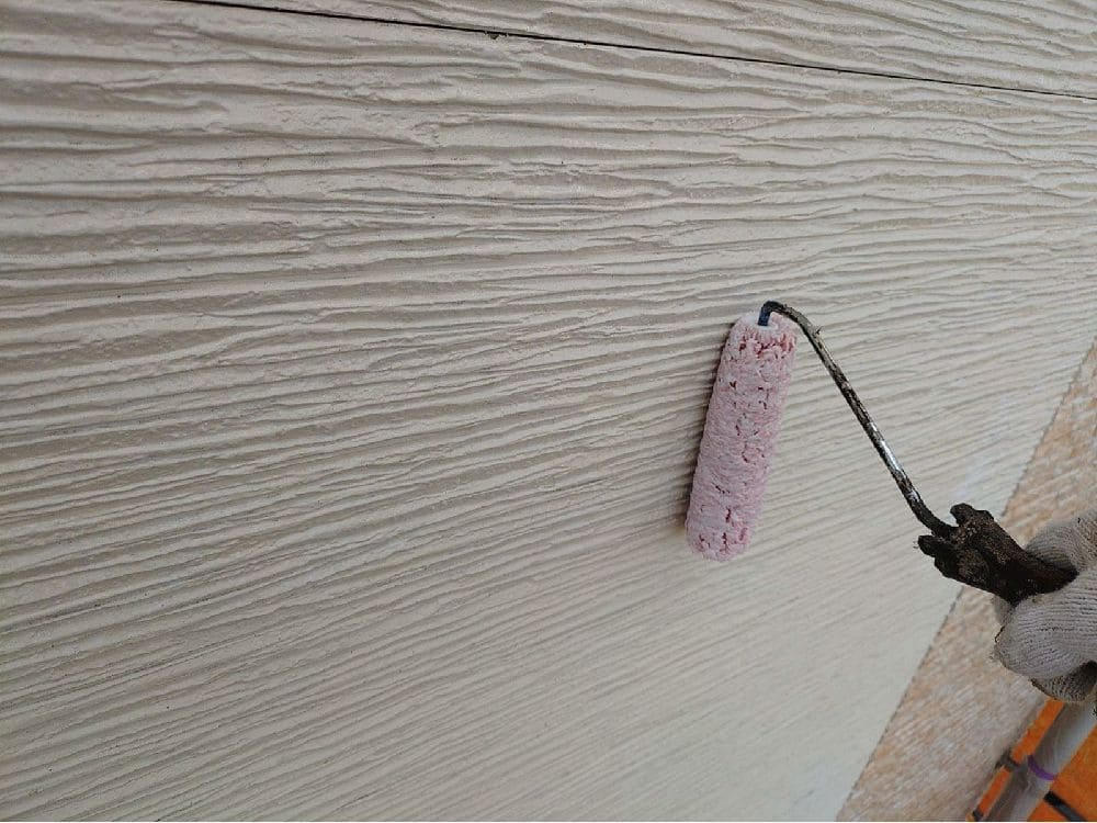 A様(四日市)外壁(下塗り1) 四日市市の外壁塗装、屋根塗装をリペイント匠が施工した写真