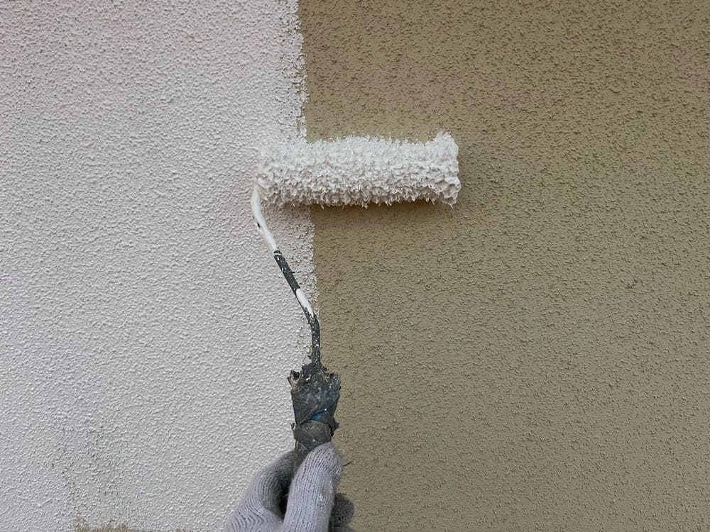 外壁(下塗り2) いなべ市で外壁・屋根塗装をリペイント匠が施工した写真